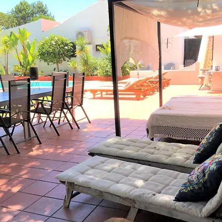 펜션 Villa - 5 Min Walk From Beach. 12 People